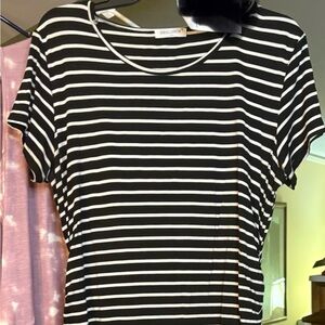SMALLSHOW Black & White Striped Scoop Neck Top with Ruched Sides